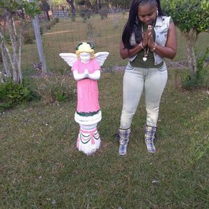 Meet your Posher, Debbie